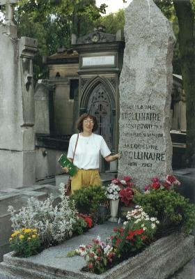 Tombe_d'Apollinaire_au_Pere_Lachaise